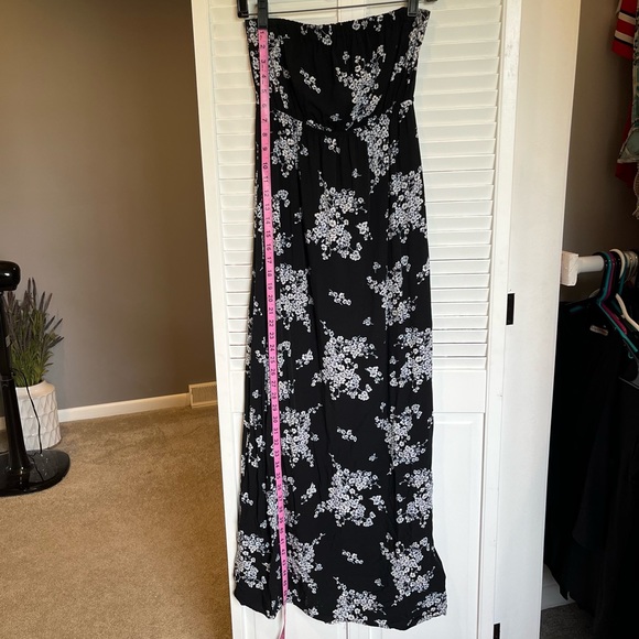 Old Navy Strapless Floral Maxi Dress, Size S, Black, Blue & White Multi - Picture 3 of 10